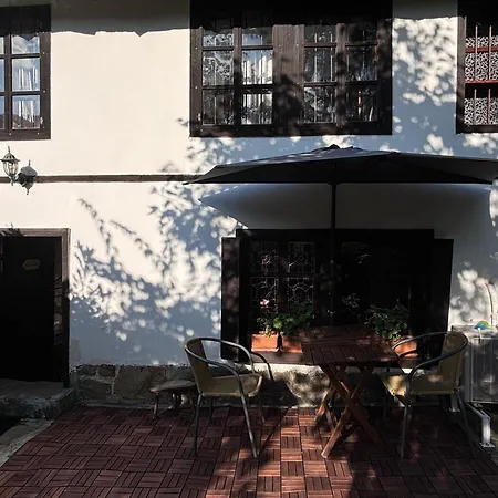 динова къща بيت للعطل بوجينتسي