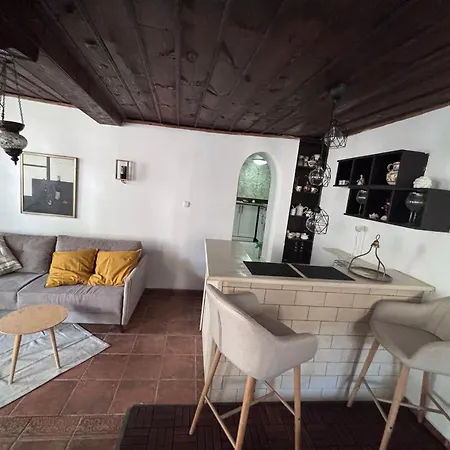 динова къща * بوجينتسي