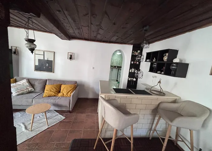 динова къща * Bozhentsi